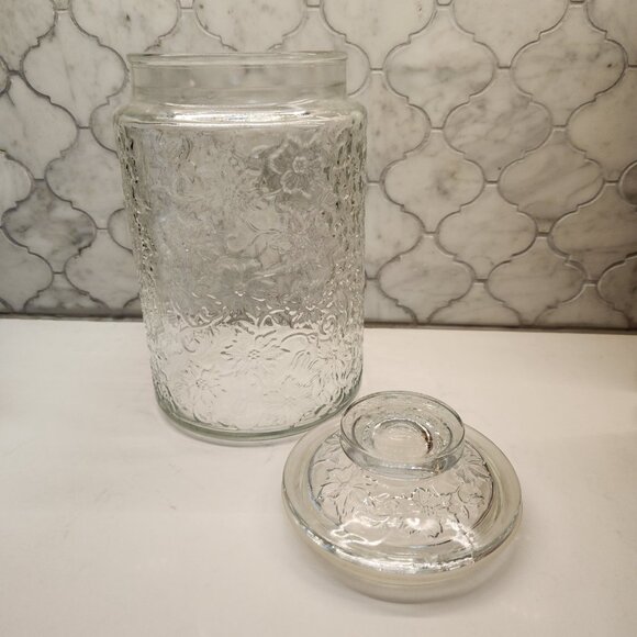 Princess House Fantasia Cookie Jar & Lid #569 Round Poinsettia Canister Vintage - Picture 2 of 10